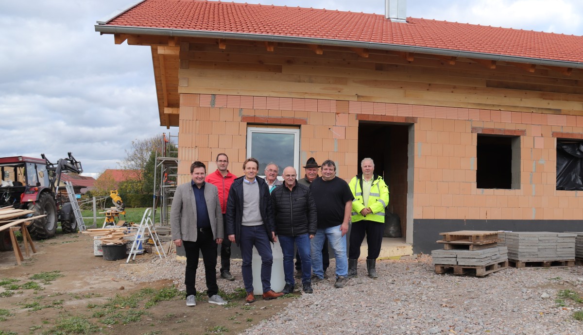 In Viechtafell entsteht im Rahmen der Dorferneuerung ein neues Dorfgemeinschaftshaus.