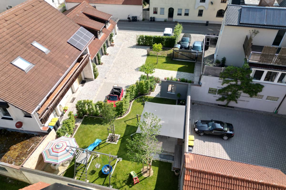 Der entsiegelte Innenhof von oben betrachtet
